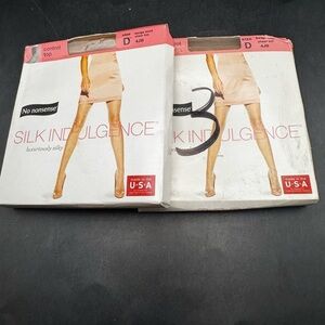 NWT Two Pair Of No Nonsense Silk Indulgence  Size D Beige Mist Sheer Toe 4JB